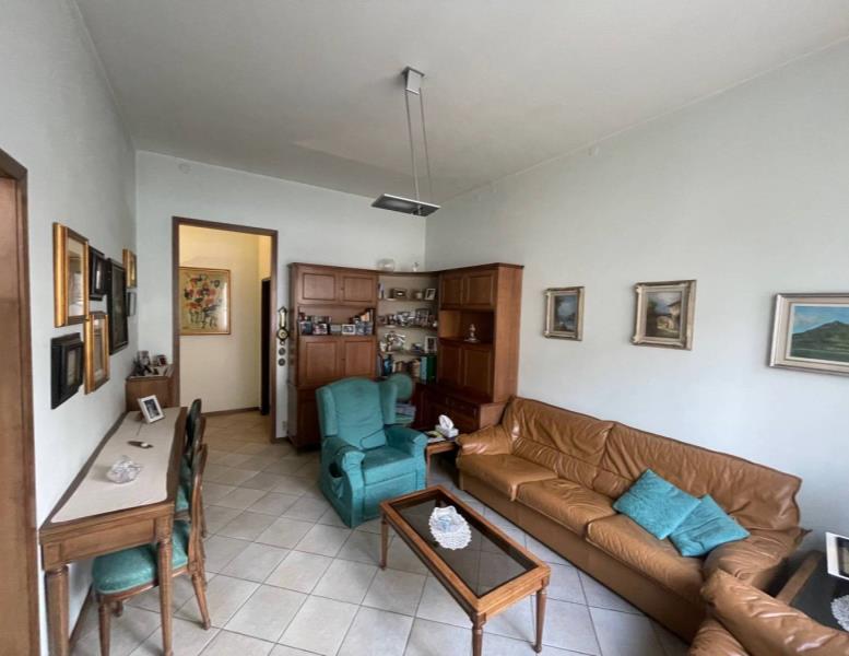 appartamento in vendita a Monza in zona Centro Storico