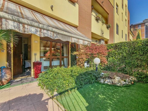 casa indipendente in vendita a Monza