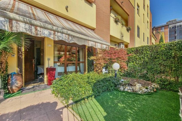 casa indipendente in vendita a Monza