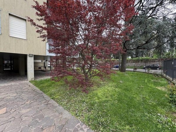 appartamento in vendita a Monza in zona Centro Storico