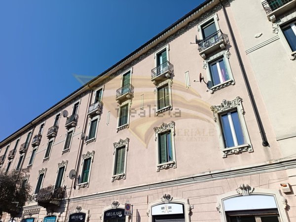 negozio in vendita a Monza