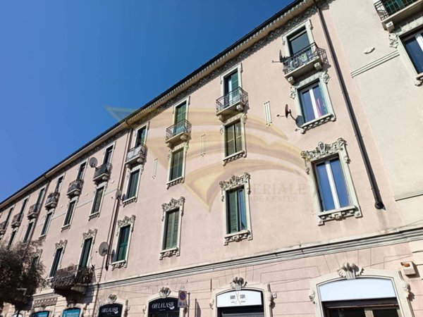 negozio in vendita a Monza