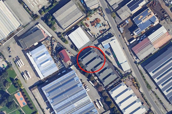 negozio in vendita a Monza in zona Centro Storico