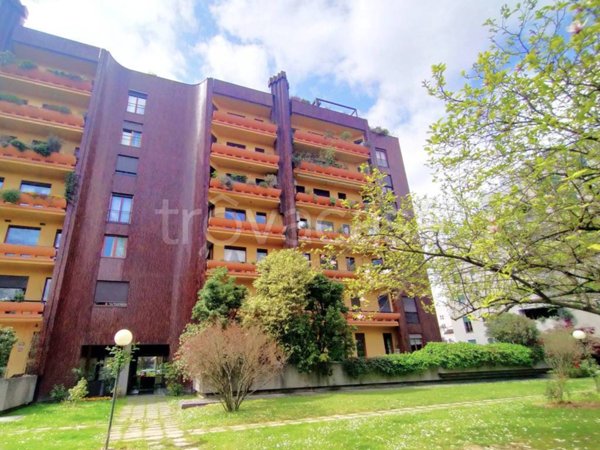 appartamento in vendita a Monza in zona Centro Storico