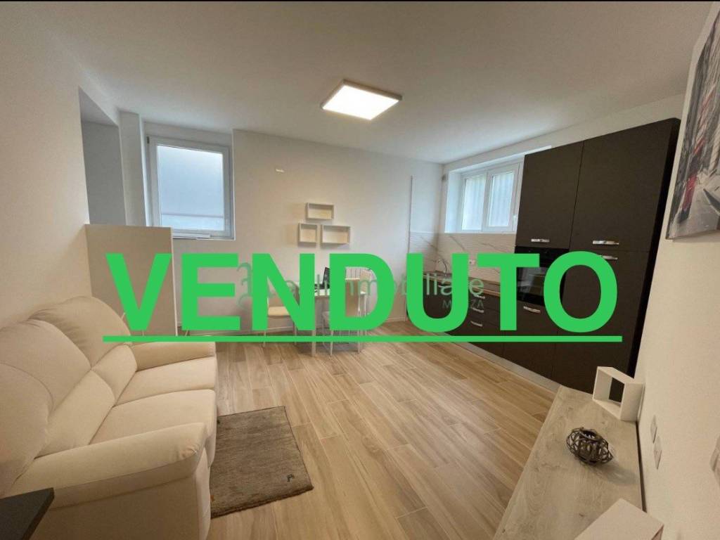 appartamento in vendita a Monza in zona Centro Storico