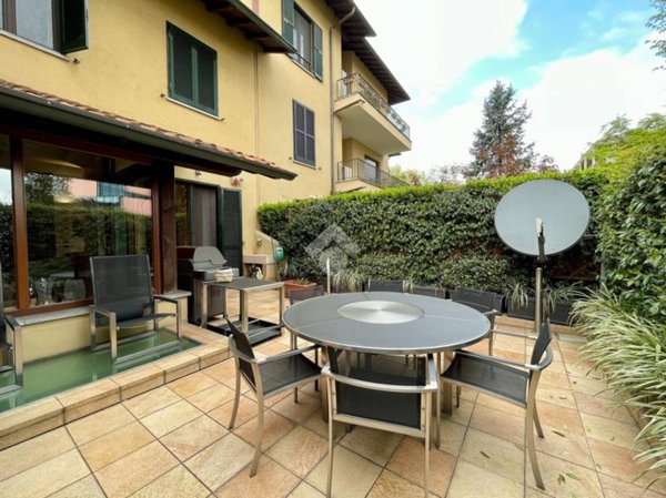 casa indipendente in vendita a Monza