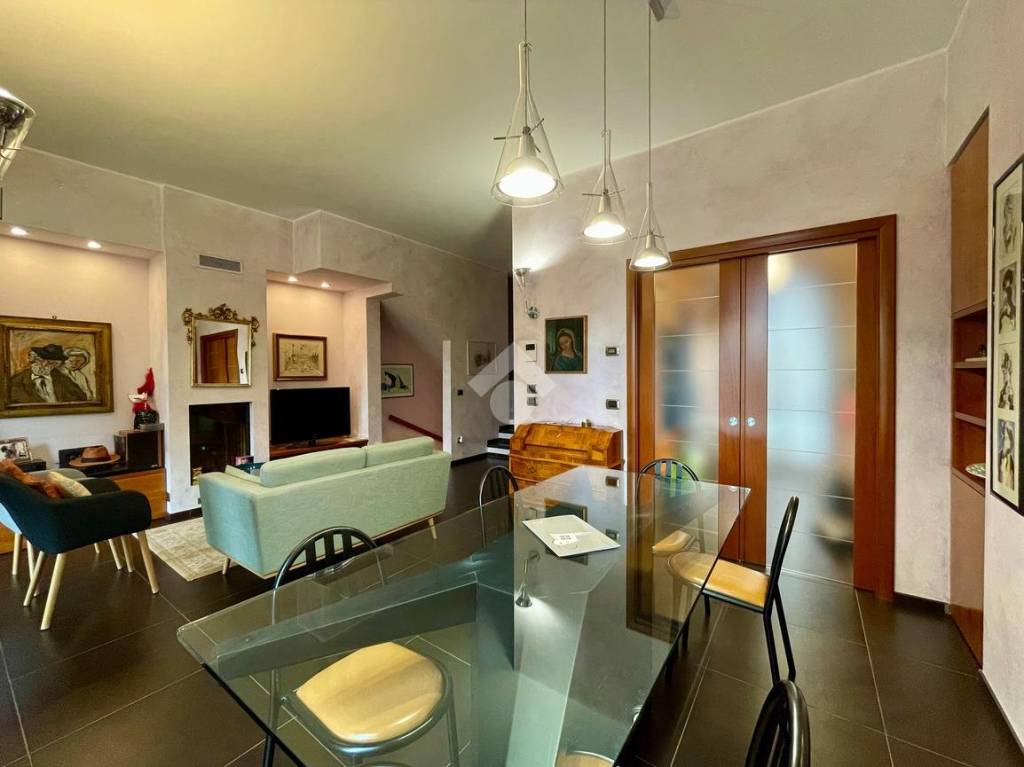 casa indipendente in vendita a Monza