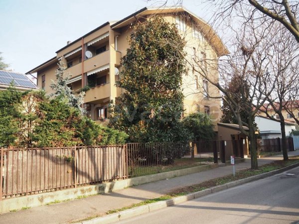 appartamento in vendita a Monza in zona Ospedale San Gerardo