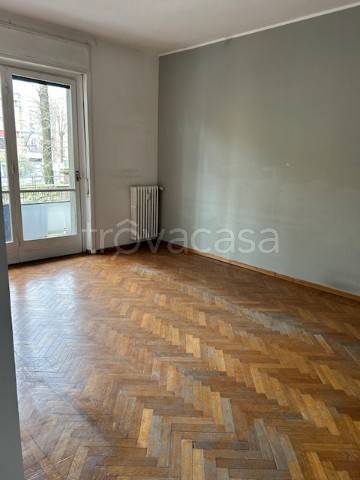 appartamento in vendita a Monza in zona Centro Storico