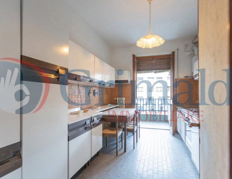 appartamento in vendita a Monza in zona Centro Storico