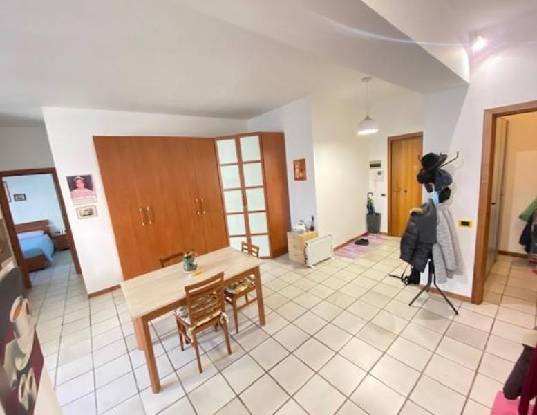 appartamento in vendita a Monza in zona Centro Storico