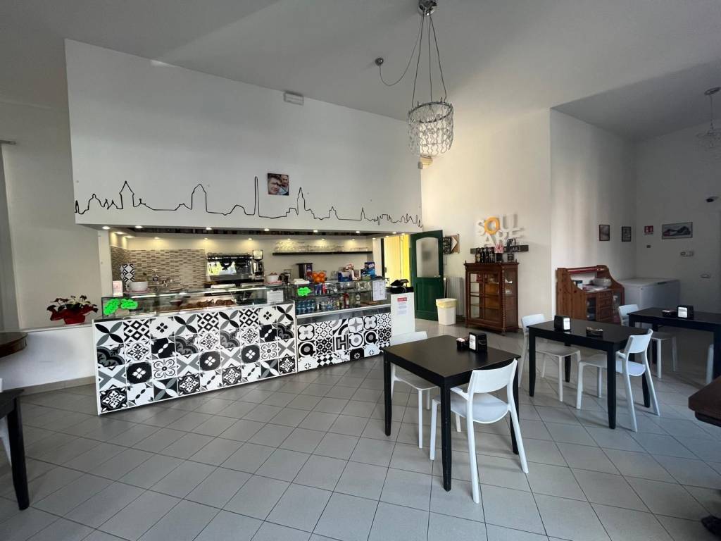 negozio in vendita a Monza