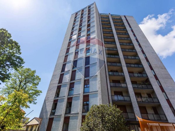 appartamento in vendita a Monza in zona Centro Storico