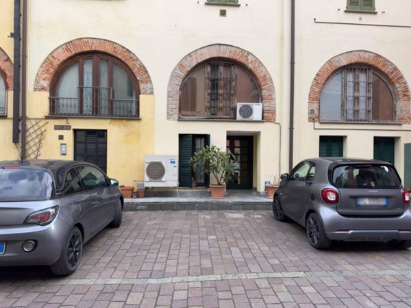 appartamento in vendita a Monza in zona Centro Storico