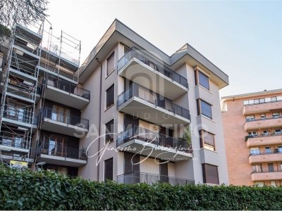 appartamento in vendita a Monza in zona Centro Storico