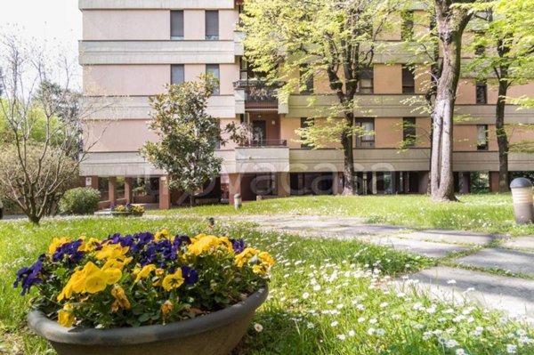appartamento in vendita a Monza in zona Centro Storico