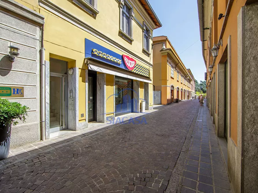 negozio in vendita a Monza in zona Centro Storico
