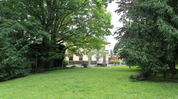 casa indipendente in vendita a Monza in zona Centro Storico