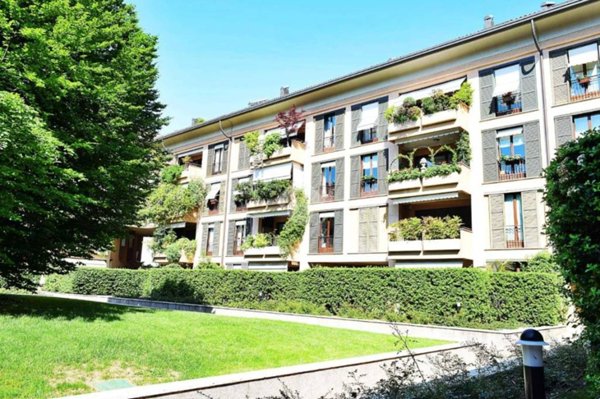 appartamento in vendita a Monza in zona Centro Storico