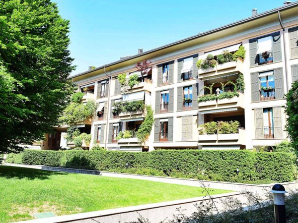 appartamento in vendita a Monza in zona Centro Storico