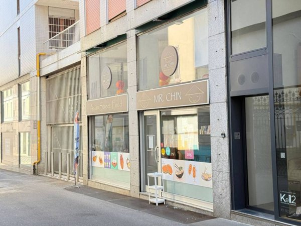 negozio in vendita a Monza in zona Centro Storico