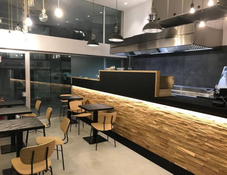 negozio in vendita a Monza in zona Centro Storico