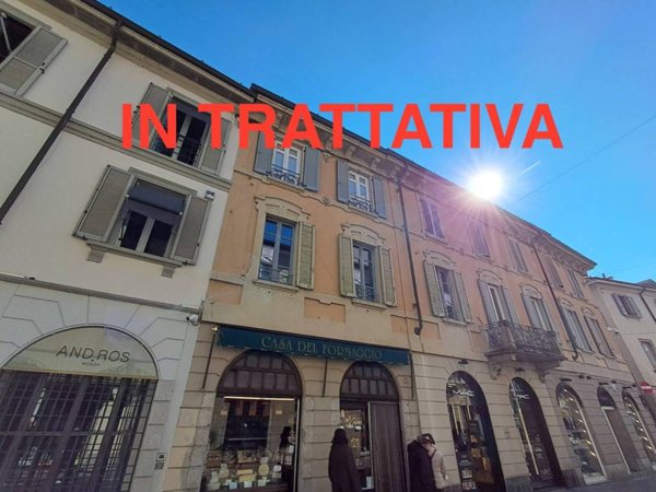appartamento in vendita a Monza in zona Centro Storico