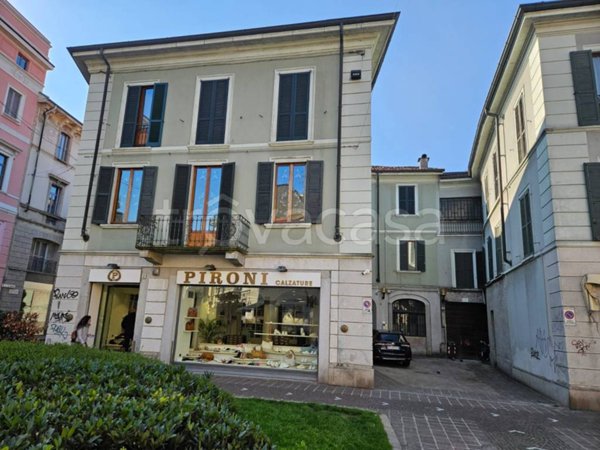 appartamento in vendita a Monza in zona Centro Storico