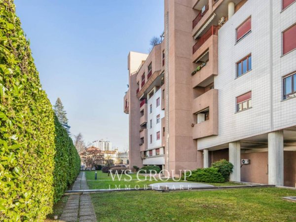 appartamento in vendita a Monza in zona Centro Storico