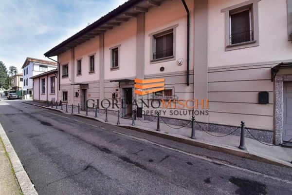 casa indipendente in vendita a Monza in zona Centro Storico