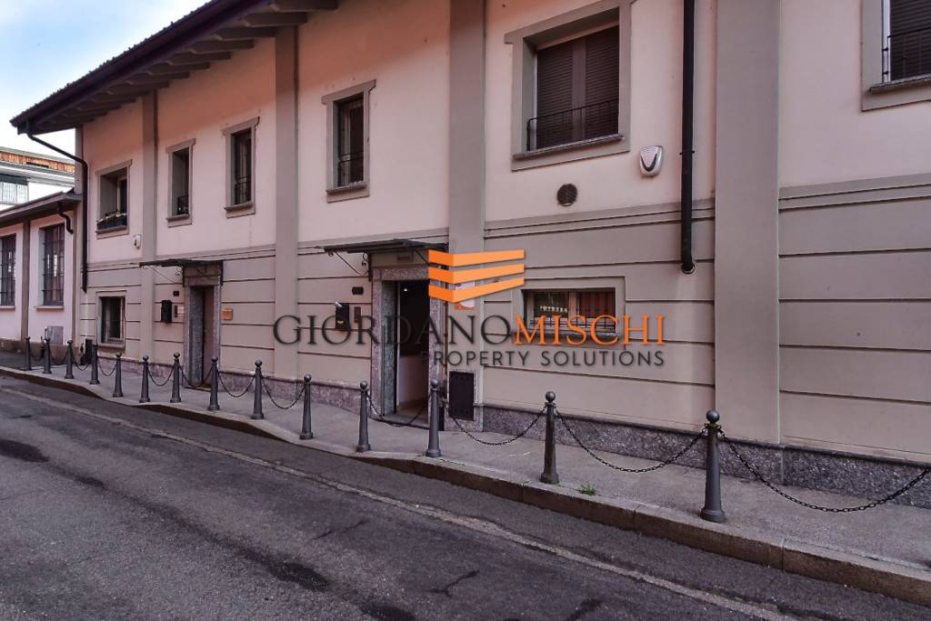 casa indipendente in vendita a Monza in zona Centro Storico