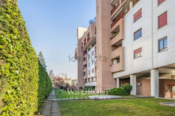 appartamento in vendita a Monza in zona Centro Storico