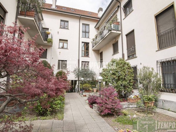 appartamento in vendita a Monza in zona Centro Storico