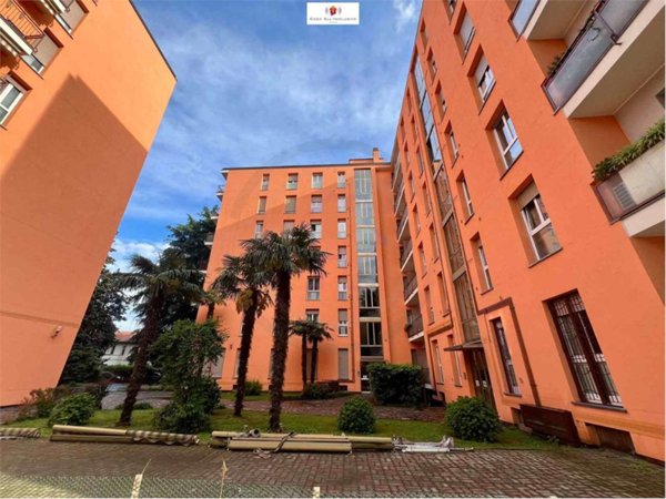 appartamento in vendita a Monza in zona Centro Storico