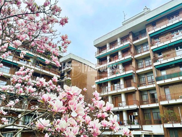 appartamento in vendita a Monza in zona Ospedale San Gerardo