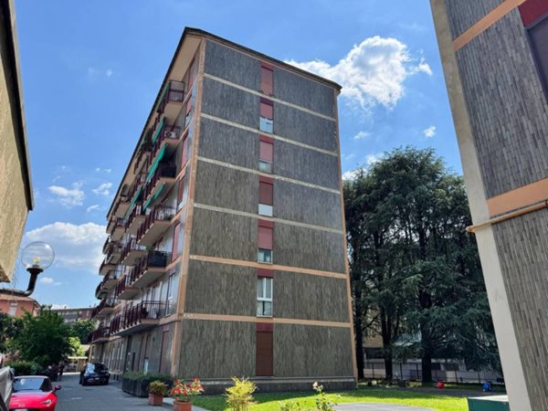 appartamento in vendita a Monza in zona Ospedale San Gerardo