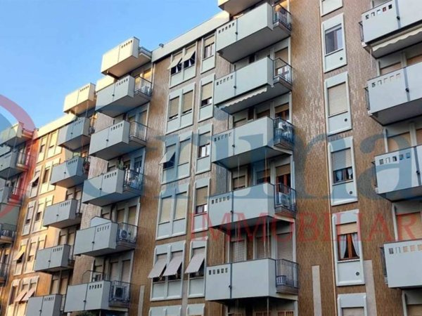 appartamento in vendita a Monza in zona Centro Storico