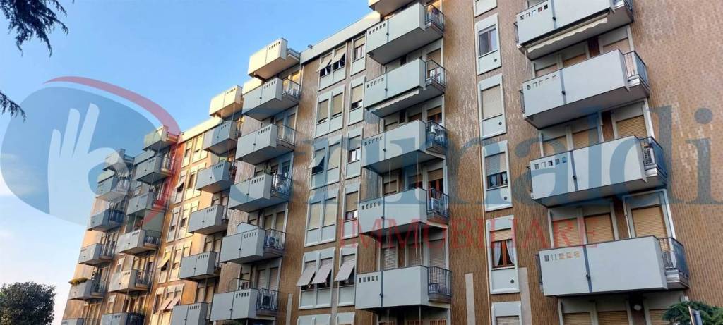 appartamento in vendita a Monza in zona Centro Storico