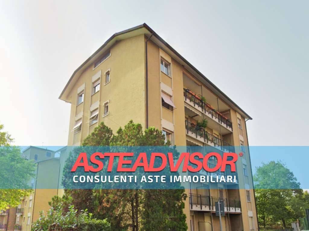 appartamento in vendita a Monza in zona Ospedale San Gerardo