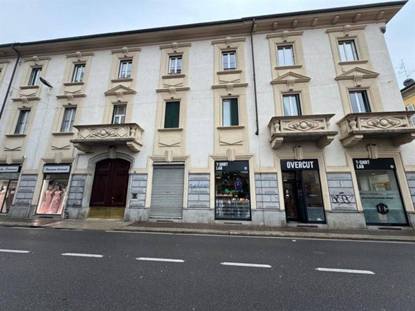 negozio in vendita a Monza