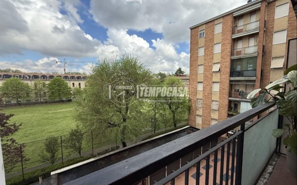 appartamento in vendita a Monza in zona Centro Storico