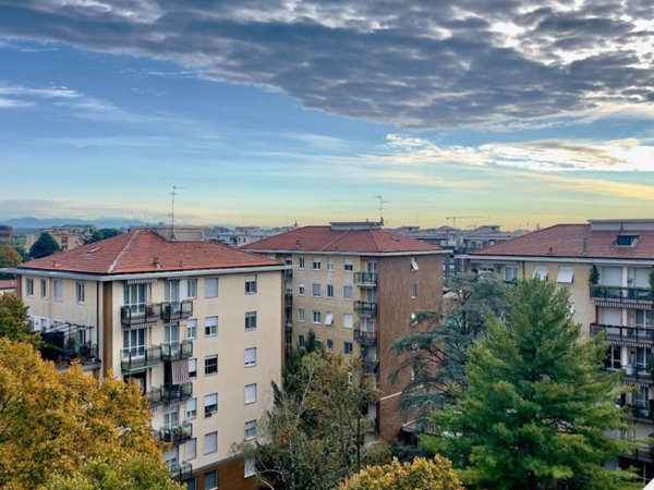 appartamento in vendita a Monza in zona Centro Storico