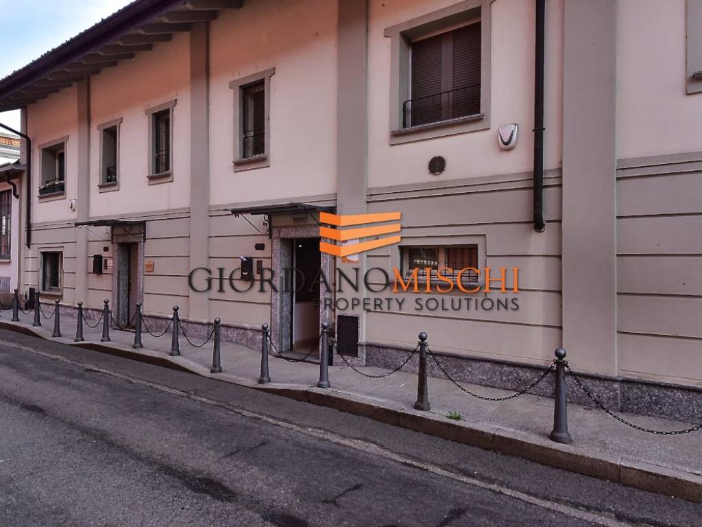 casa indipendente in vendita a Monza in zona Centro Storico