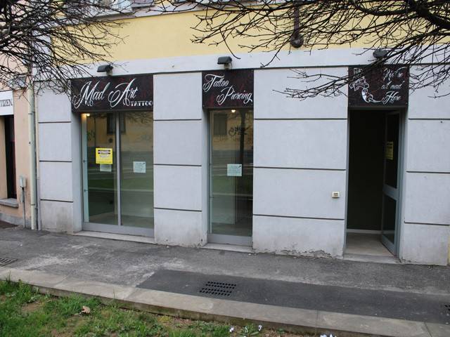 negozio in vendita a Monza in zona Centro Storico