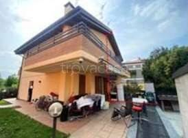 casa indipendente in vendita a Monza