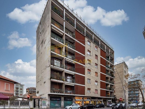 appartamento in vendita a Monza in zona Centro Storico