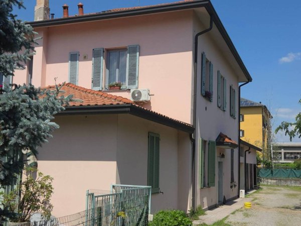 appartamento in vendita a Monza in zona Ospedale San Gerardo