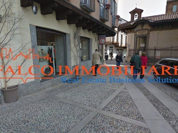 negozio in vendita a Monza in zona Centro Storico
