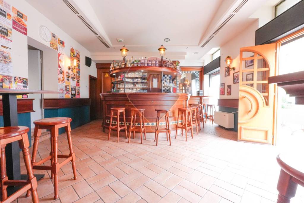 negozio in vendita a Monza