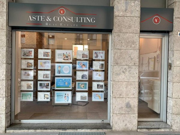 casa indipendente in vendita a Monza